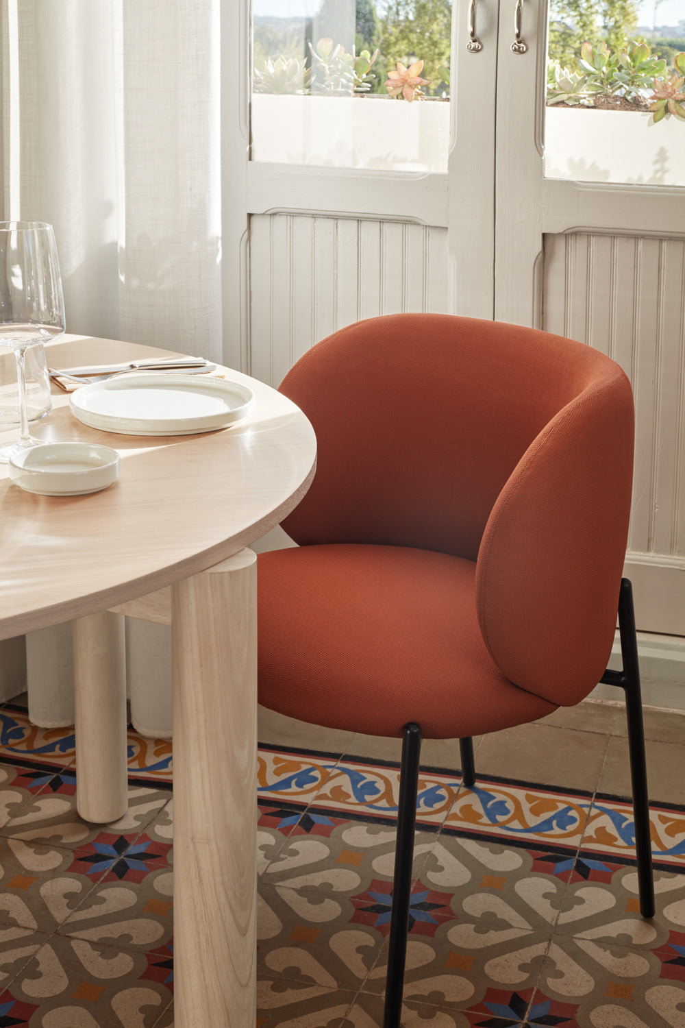 Set 2 sedie imbottite con struttura in metallo Mogi di Teulat 59x81 cm h56