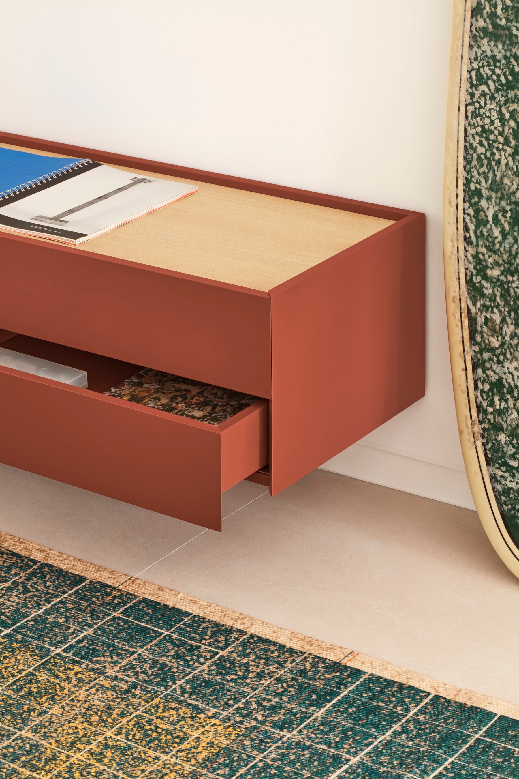 Mobile TV 2 ante 2 cassetti legno rovere e terracotta Otto 180x45 cm