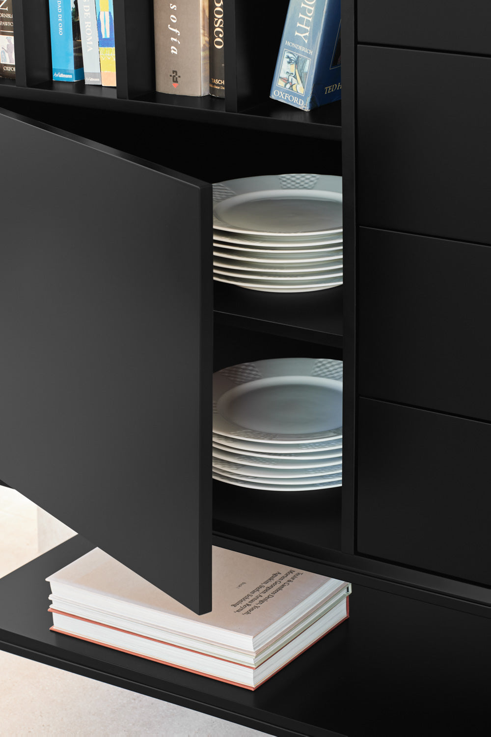 Credenza 1 anta 5 cassetti con gambe in metallo Platt 120x140 cm
