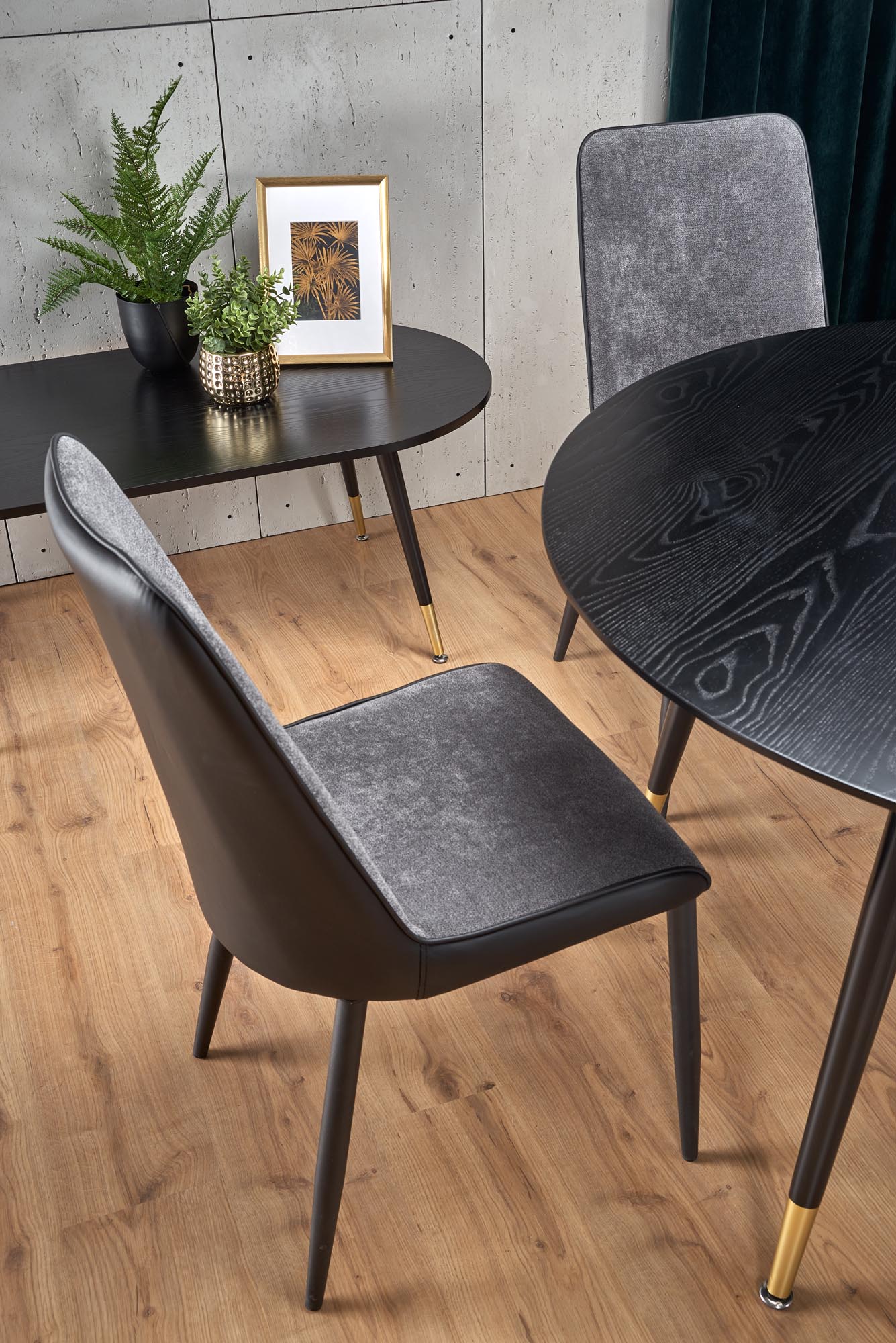 Tavolo rotondo per 4 persone Embos 120x75 cm