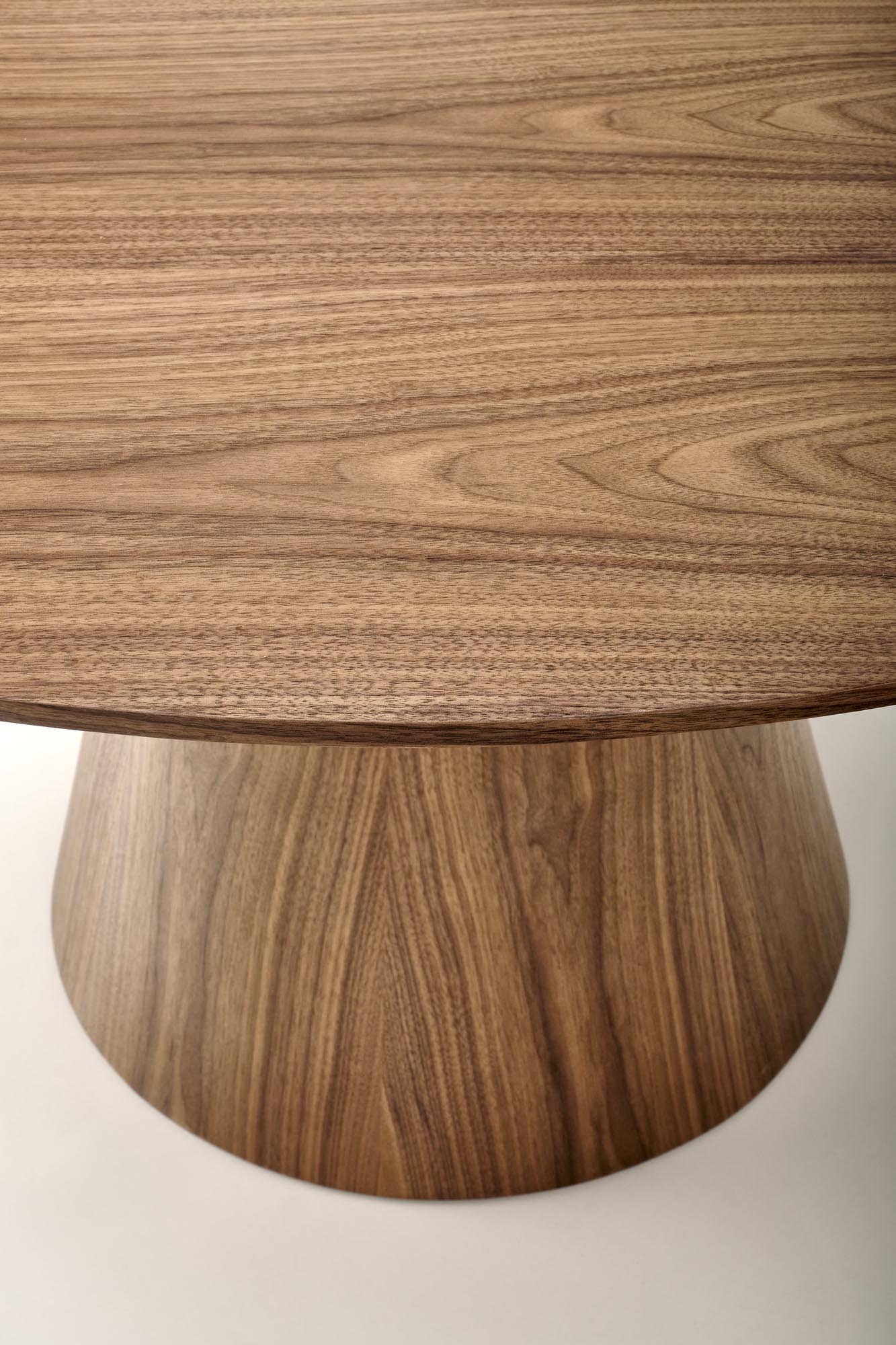 Tavolo rotondo per 4 persone rovere Topazio 136x78 cm