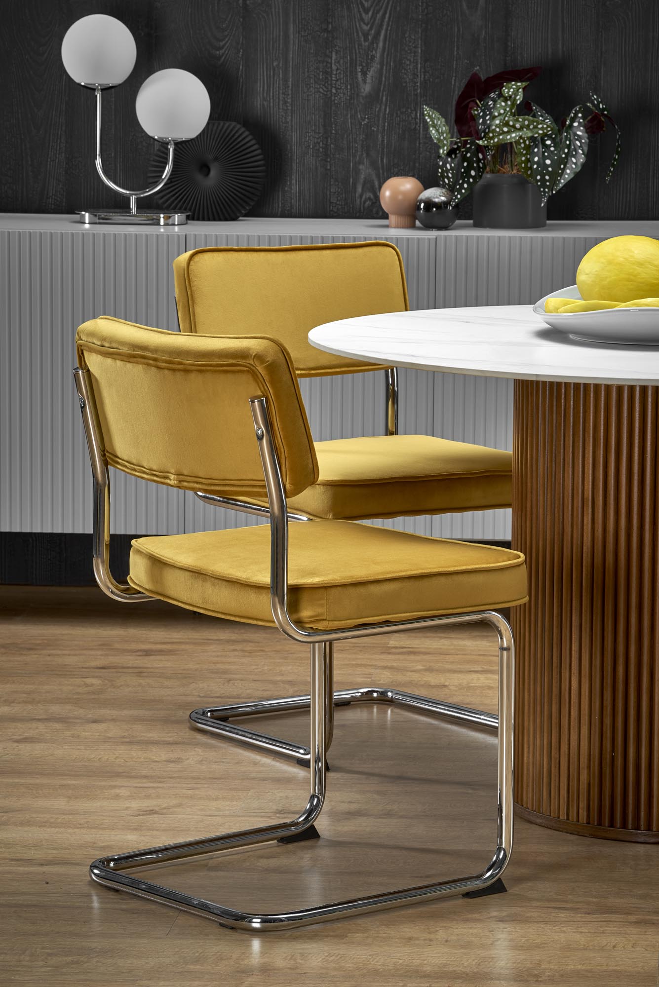 Tavolo rotondo per 4 persone marmo Adamello 120x76 cm