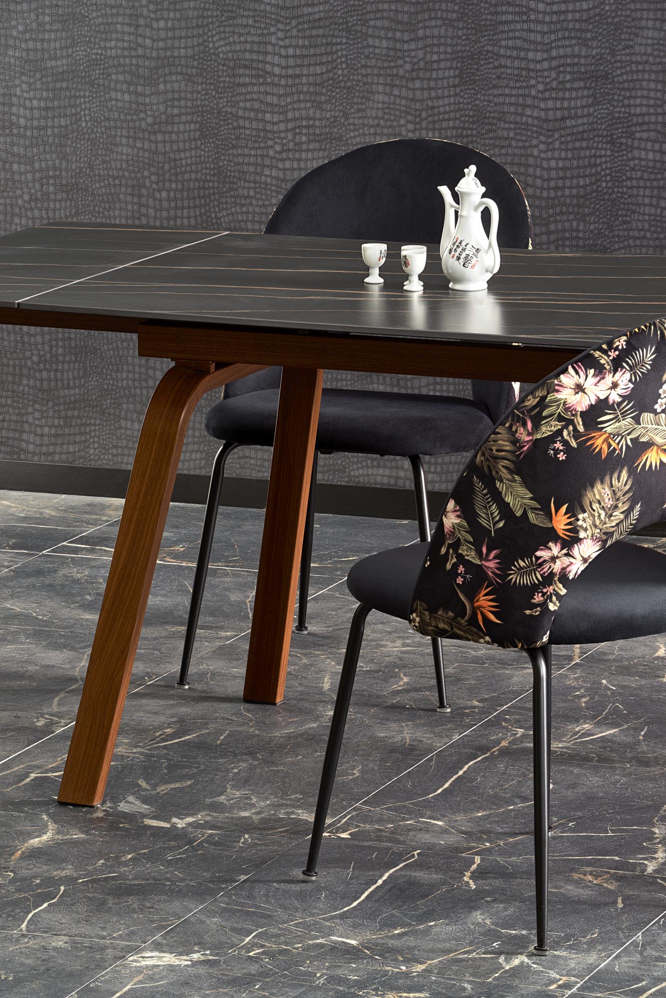 Tavolo allungabile per 6/8 persone marmo Fuego 140/200x82 cm