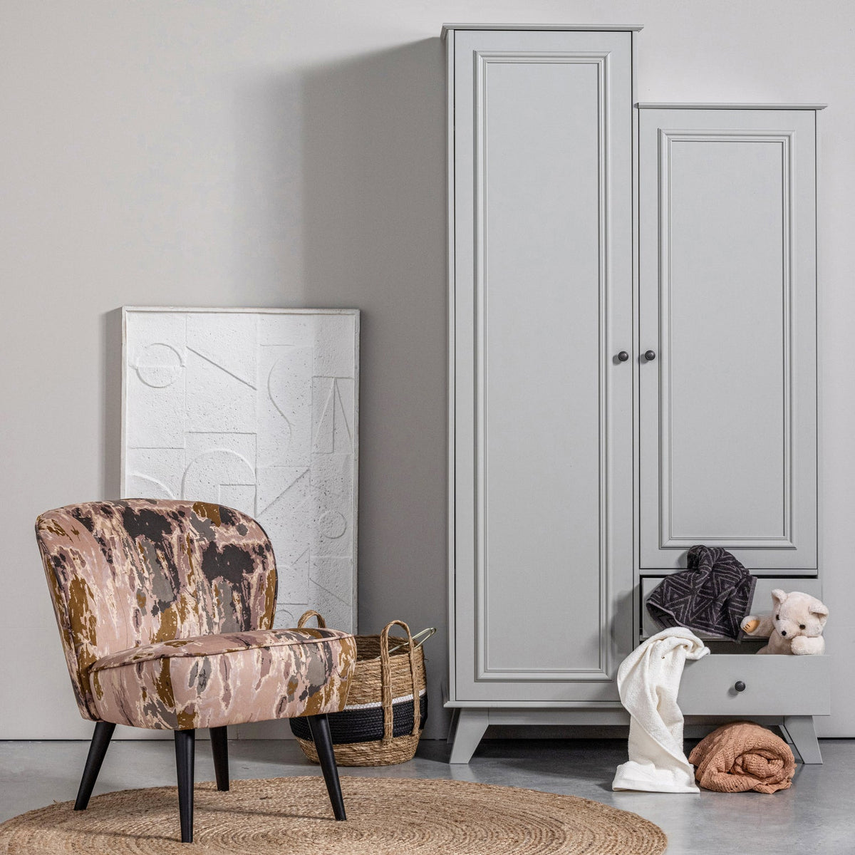 Cappottiera 2 ante 2 cassetti in legno di pino Lily 190x98 cm