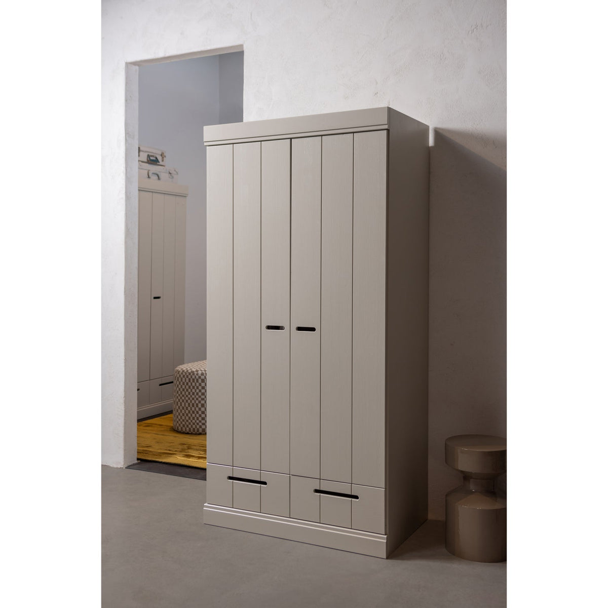 Cappottiera 2 ante 2 cassetti in legno di pino Connect 94x195 cm