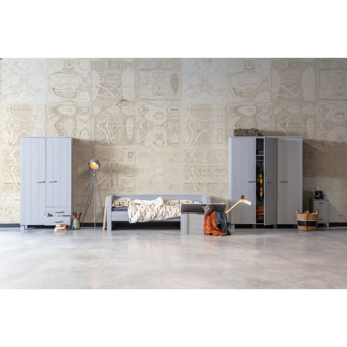 Cappottiera 2 ante 2 cassetti in legno di pino Dennis 202x111 cm