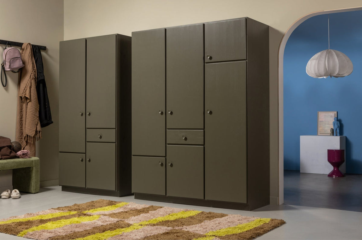 Credenza 4 ante 1 cassetto in pino verde Alfie 210x107cm