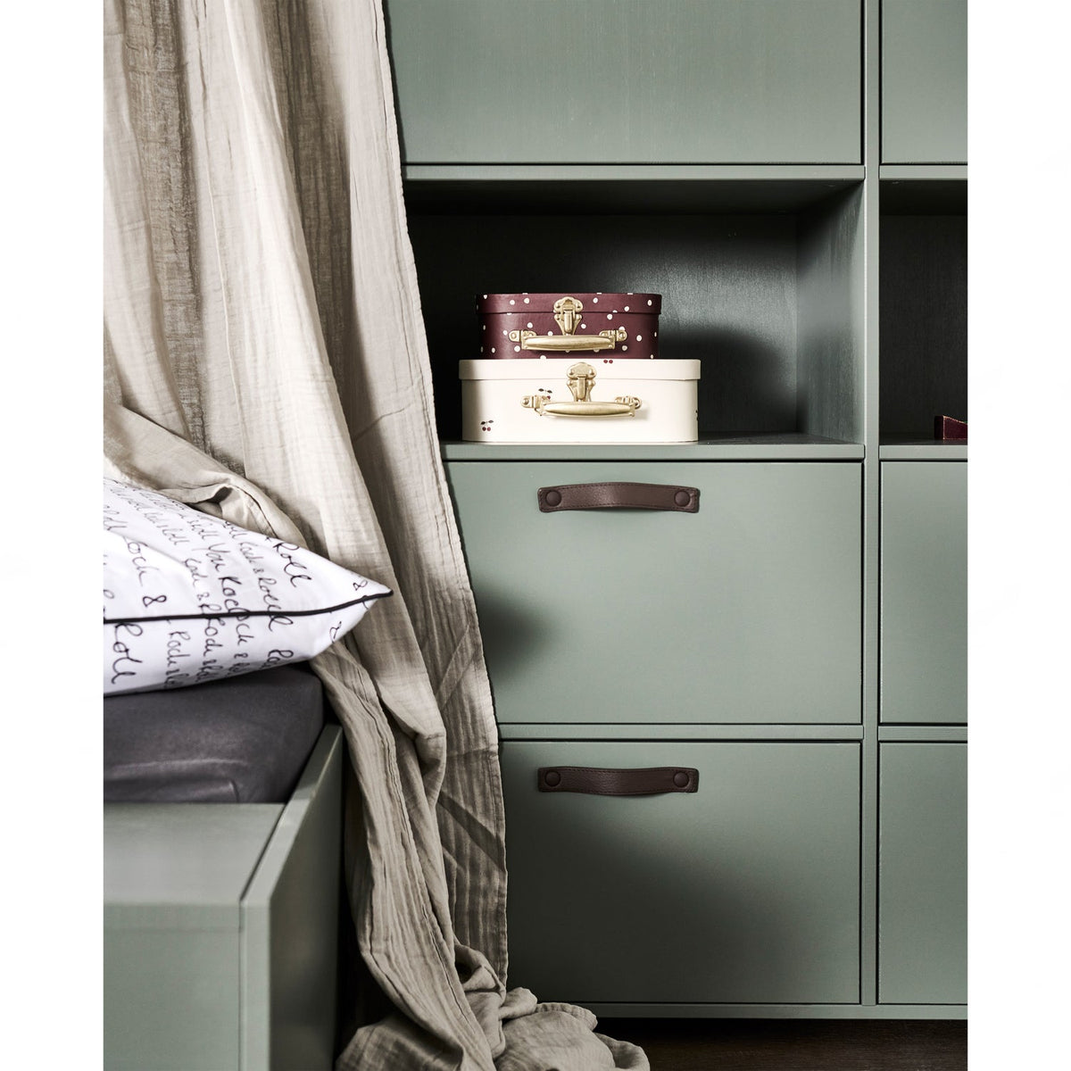 Credenza 2 ante 4 cassetti in legno di pino verde Sally 185x103 cm