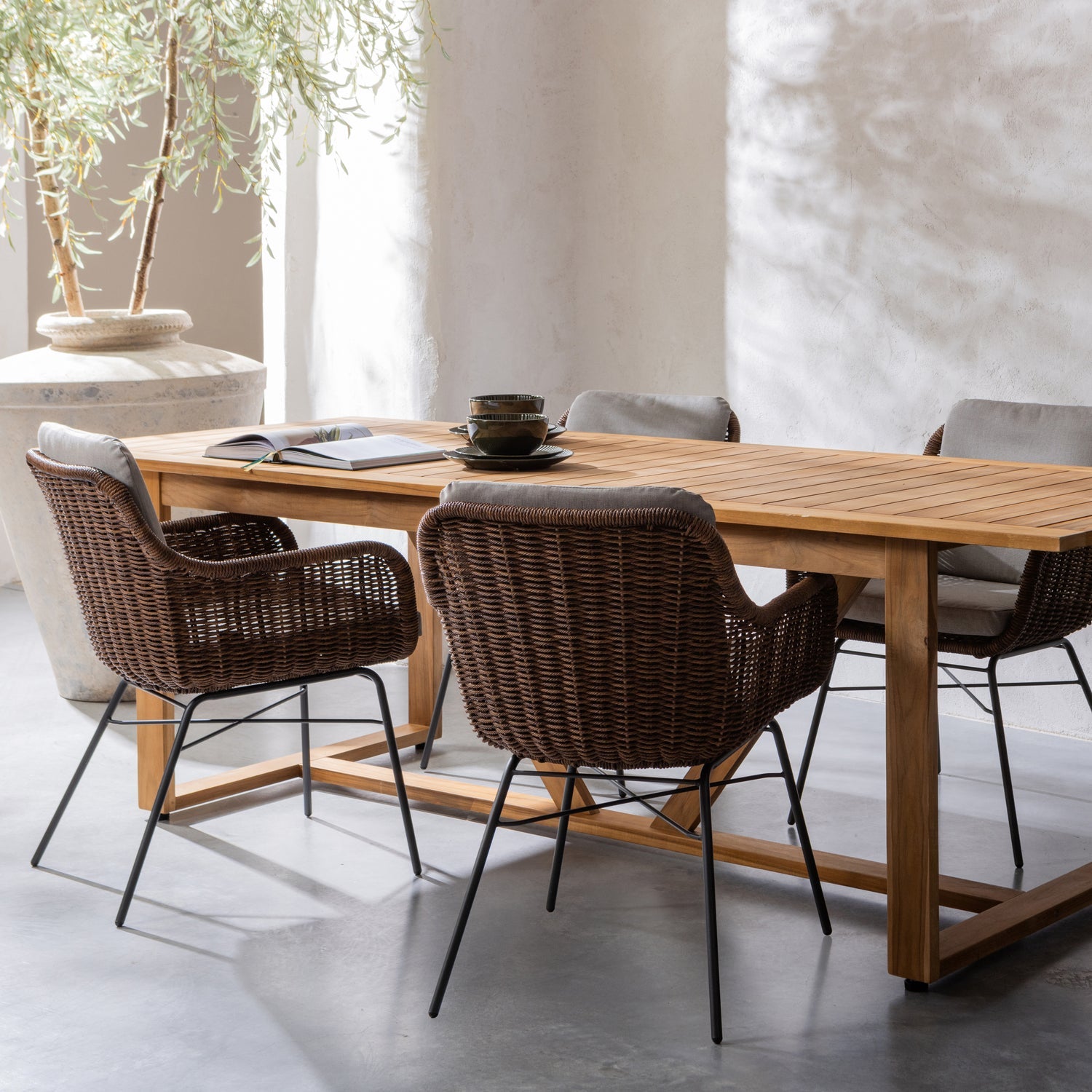 Tavolo da esterno in legno di teak Beaver 240x75 cm