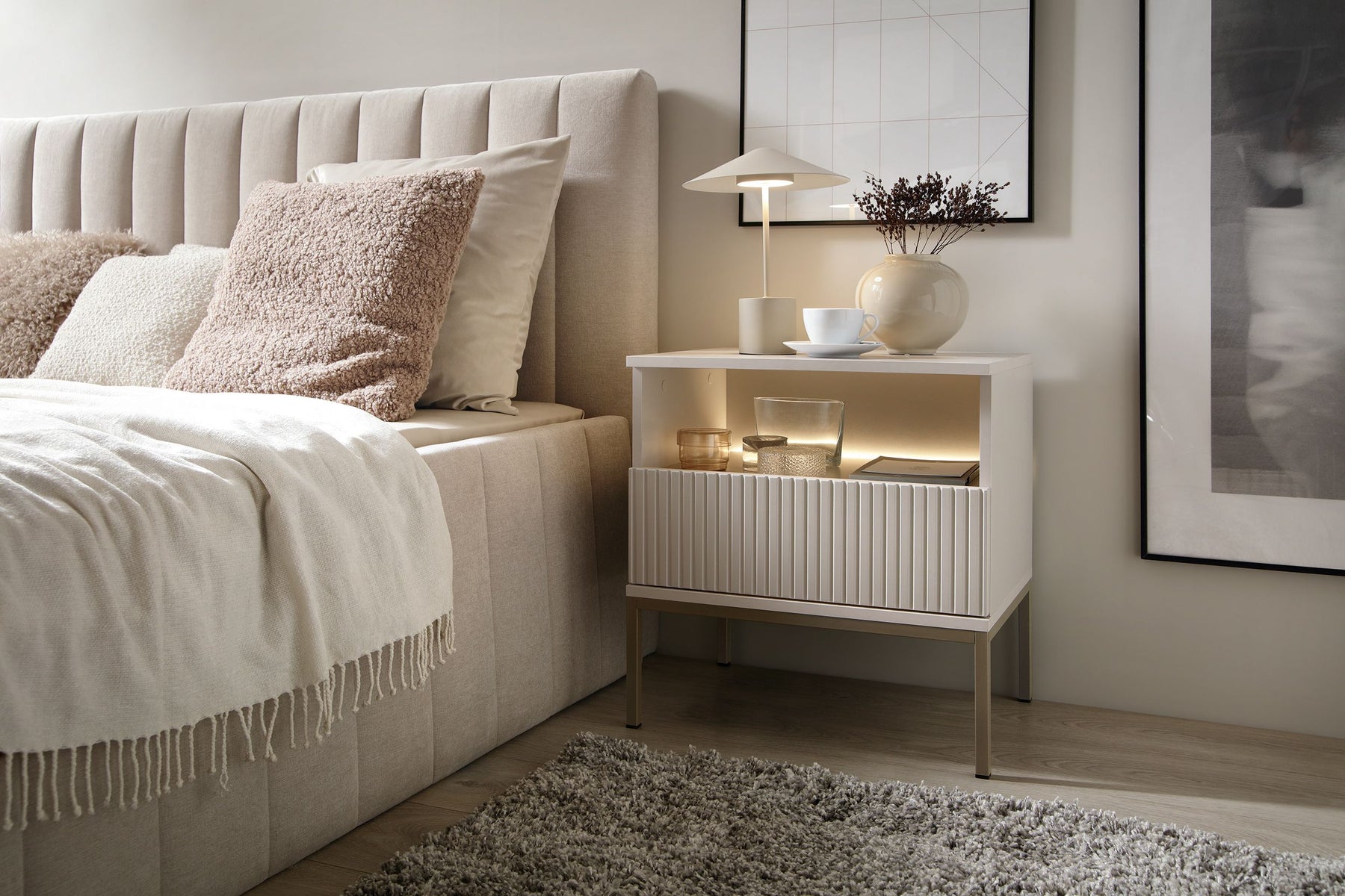Comodino con 1 cassetto e LED integrato Aura 54x56 cm