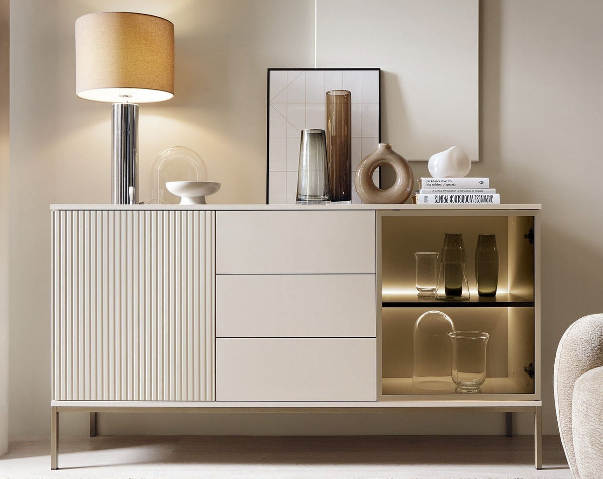 Madia a 2 ante e 3 cassetti con LED integrato Aura 154x83 cm