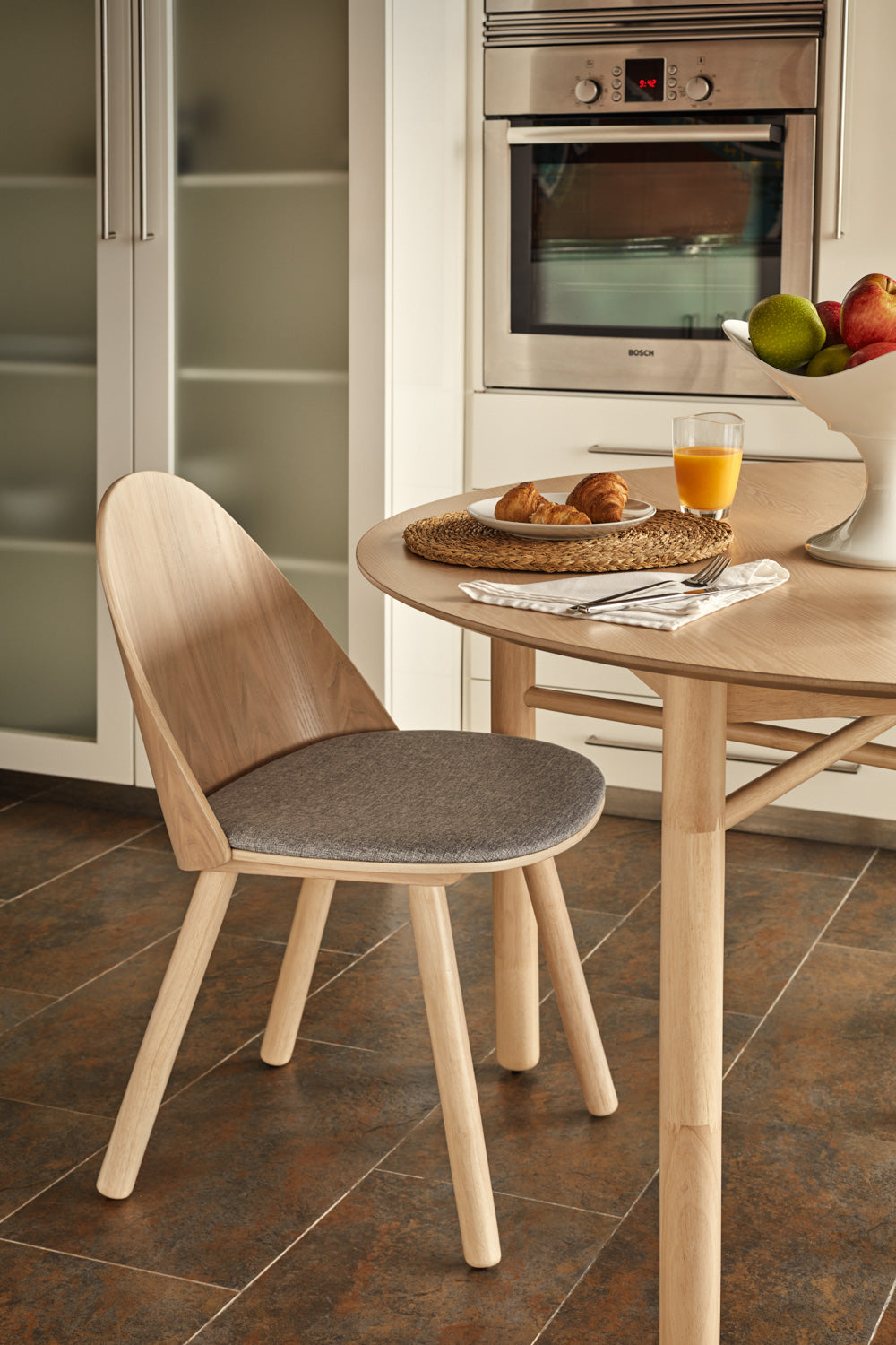 Set 2 sedie legno naturale e tessuto grigio chiaro Uma