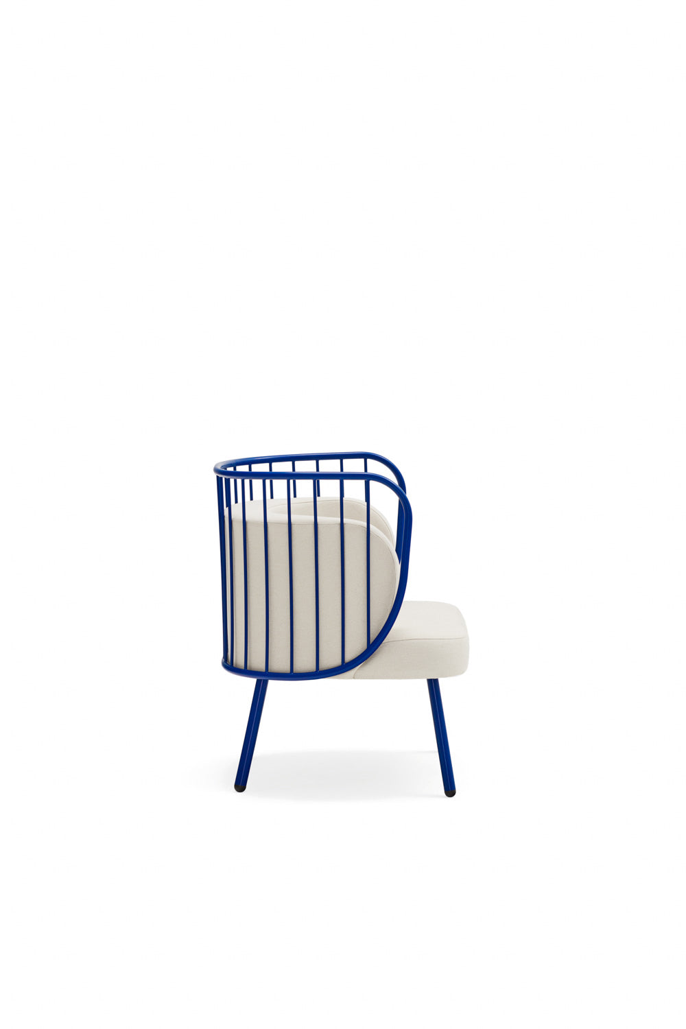 Poltrona tessuto crema struttura in metallo blu 67x83 h44 cm