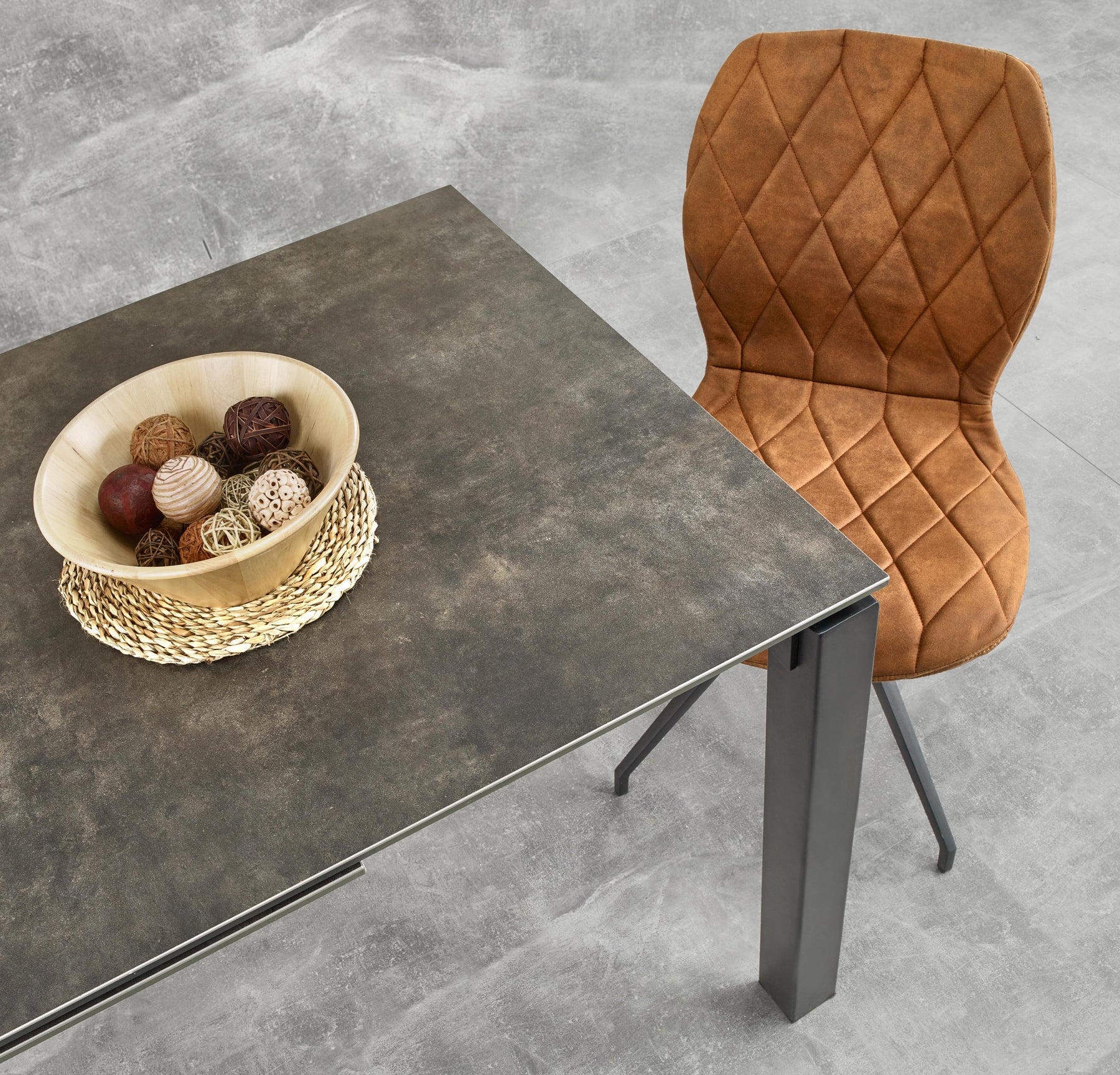 Tavolo allungabile in ceramica con gambe in acciaio nero Horizon 120 x 85 cm - allungabile a 180 cm