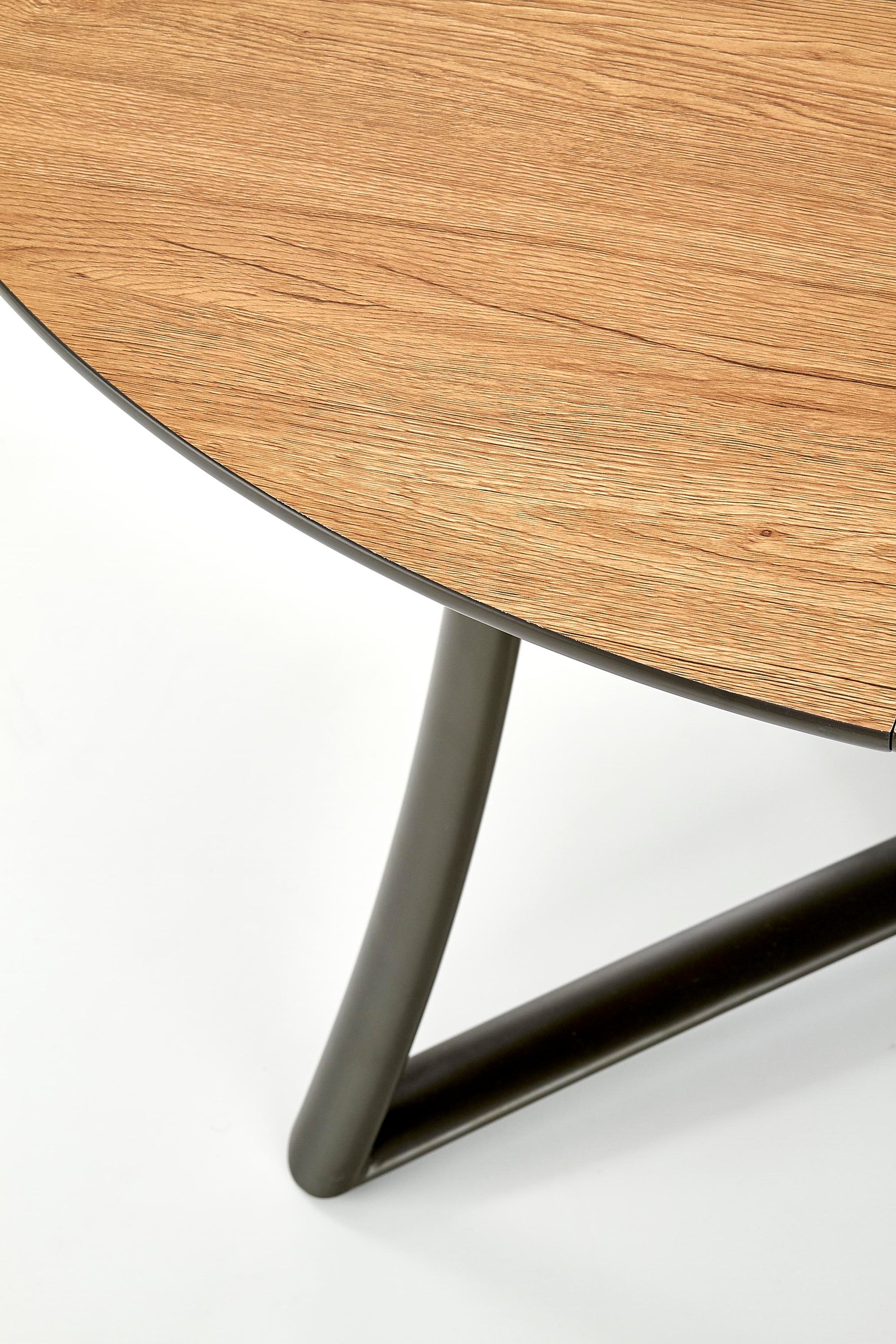 Tavolo tondo allungabile in essenza rovere con gambe in acciaio nero Moretti Ø 118 cm - allungabile a 148 cm