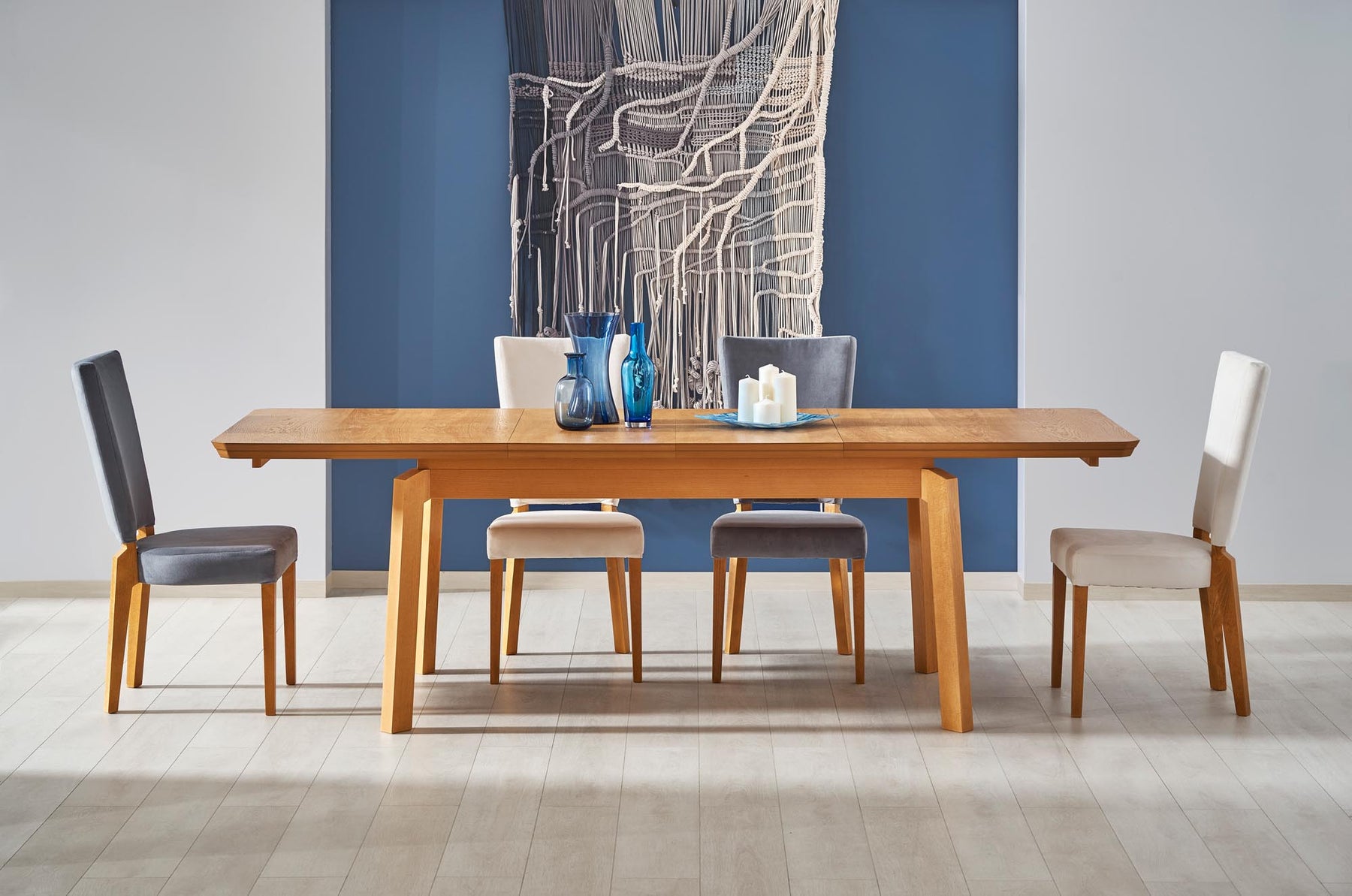 Tavolo allungabile in legno impiallacciato rovere con gambe in legno massello Rois 160x90 cm - allungabile fino a 250 cm