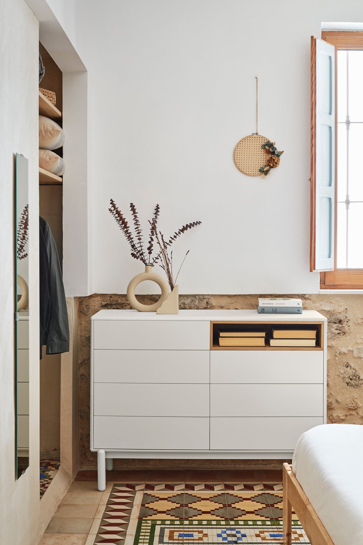 Cassettiera crema 7 cassetti Corvo di Teulat 120x40 cm