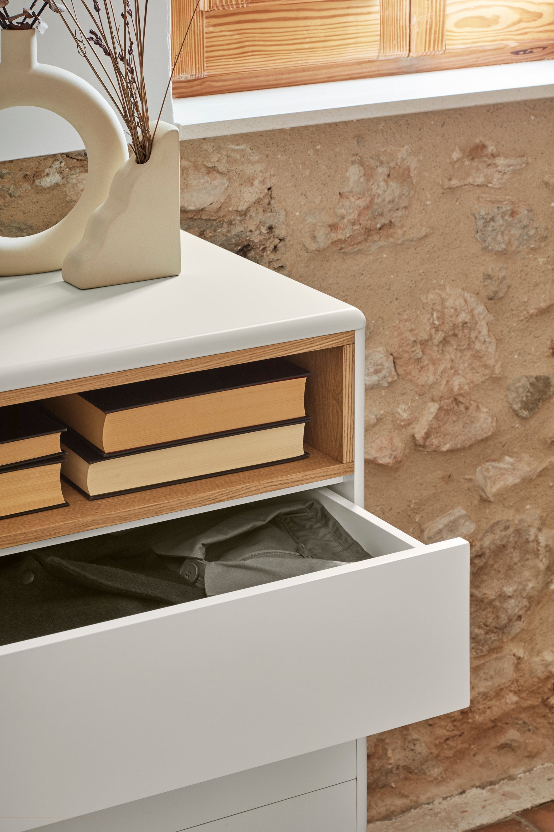 Cassettiera crema 7 cassetti Corvo di Teulat 120x40 cm