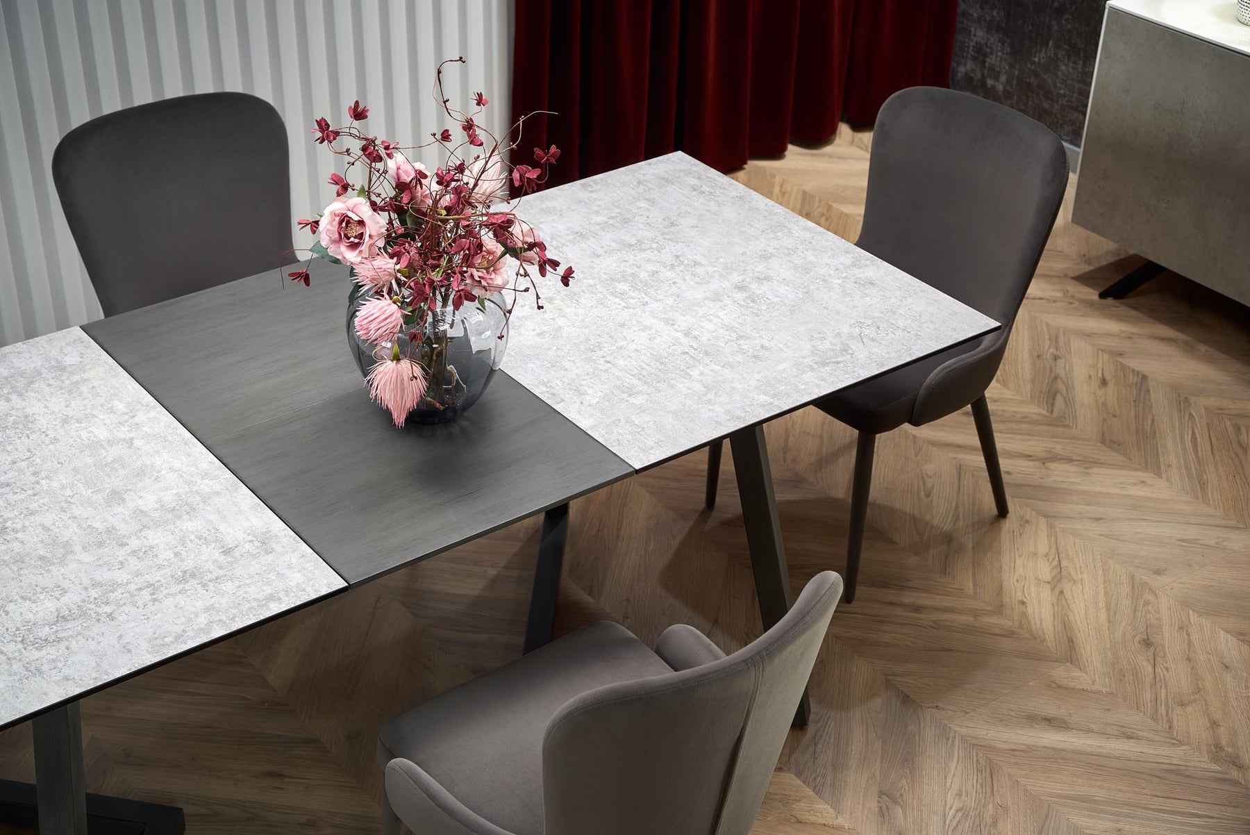 Tavolo allungabile in Vetro grigio con gambe in acciaio grigio scuro Tiziano 160x90 cm - allungabile fino a 210 cm