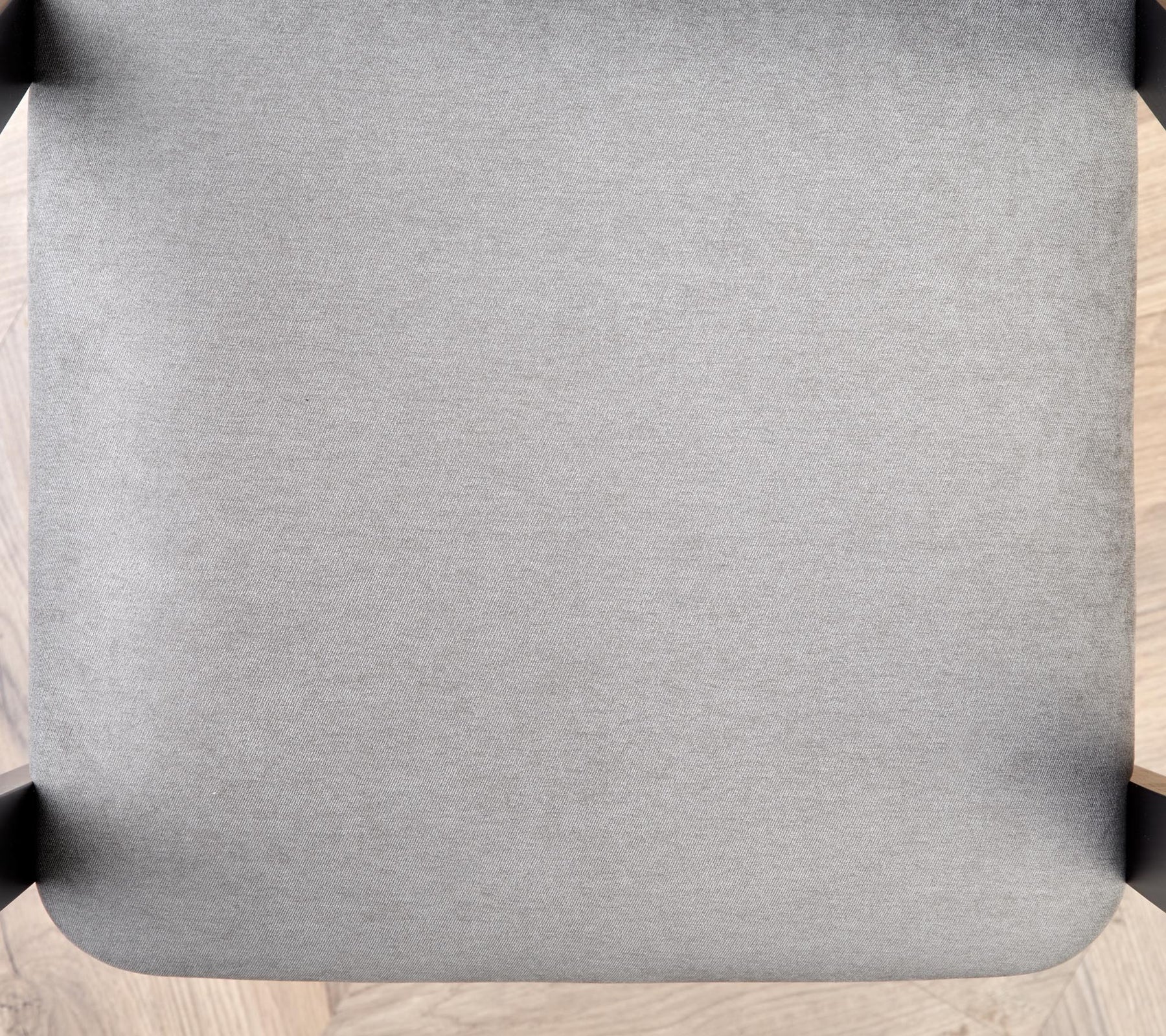 Tavolo tondo in MDF impiallacciato rovere e piede nero Miyaki Ø 120 cm