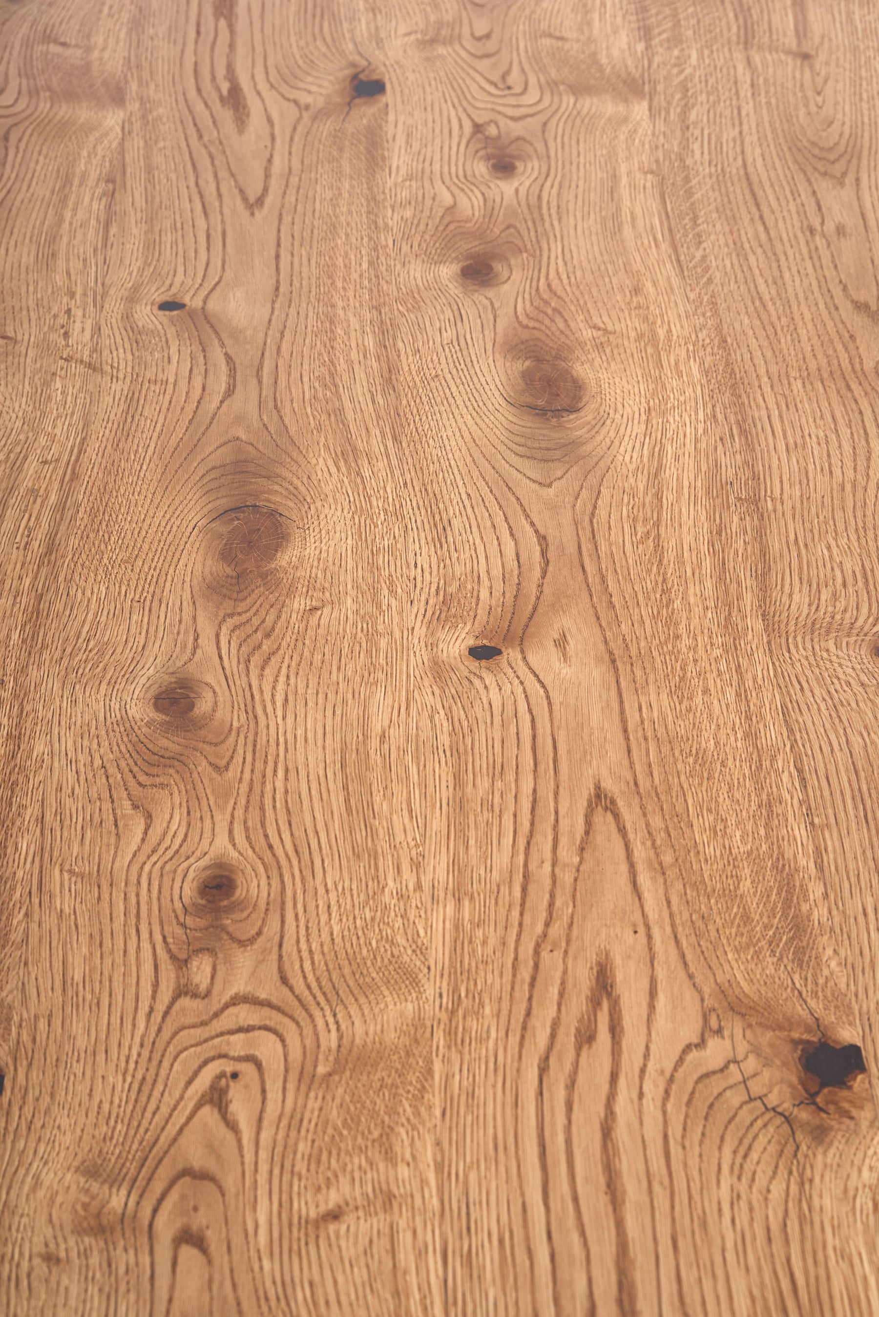 Tavolo allungabile in legno impiallacciato rovere con gambe in acciaio nero Perez 160x90 cm - allungabile a 250 cm