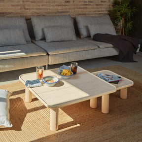 Set tavolini in legno naturale Nest di Teulat 79x79 h31 cm