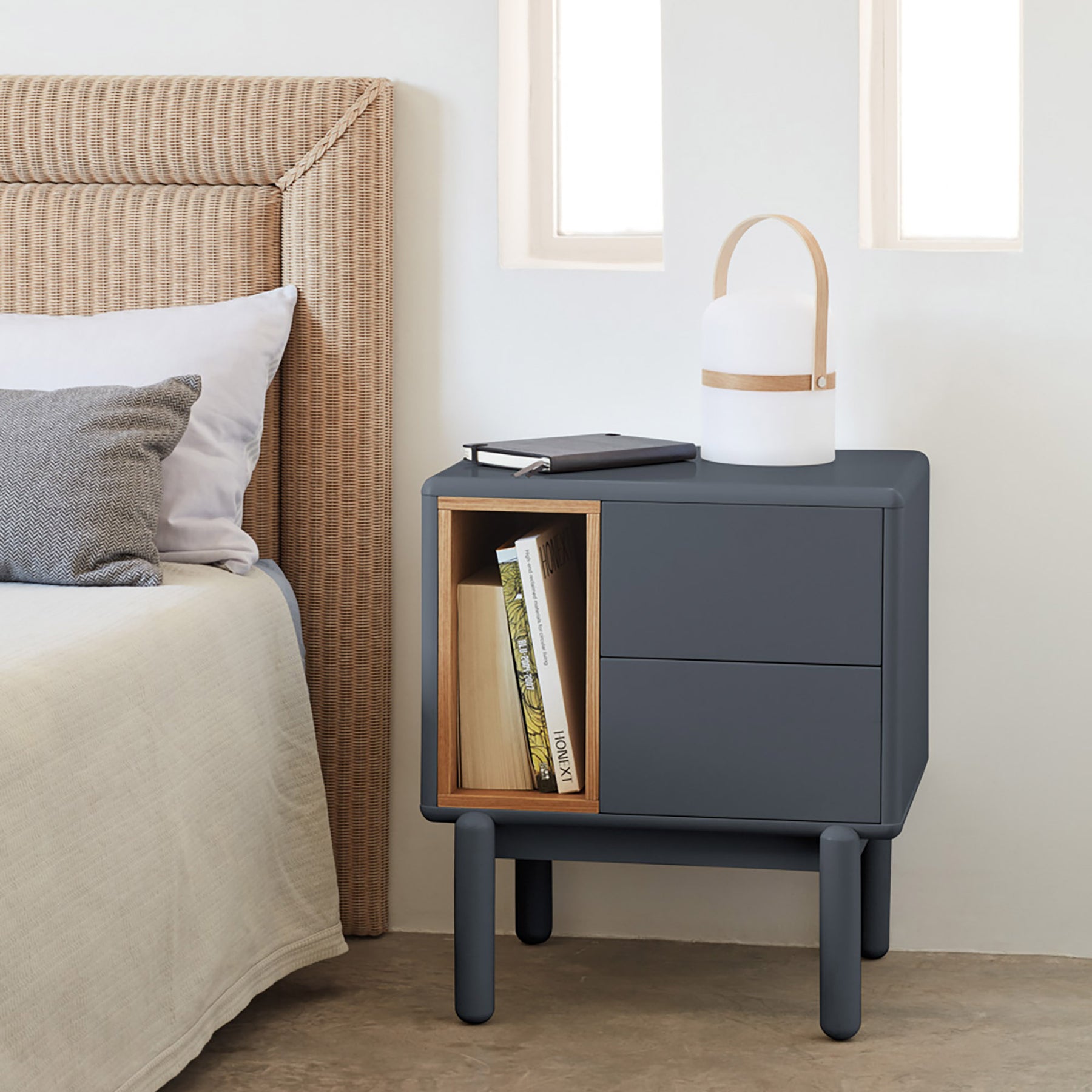 Comodino 2 cassetti Corvo di Teulat 48x35 cm