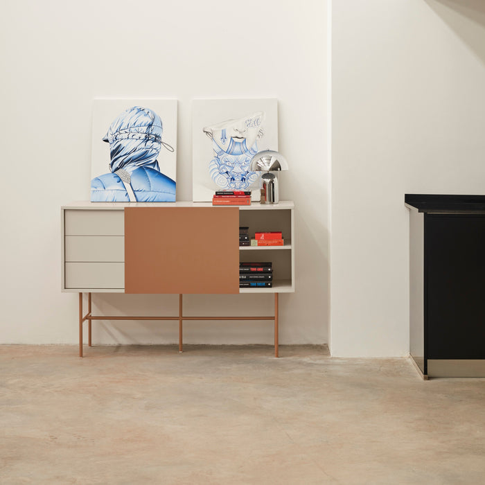 Cassettiera 3 cassetti e anta scorrevole laccata Nube di Teulat 140x91 cm