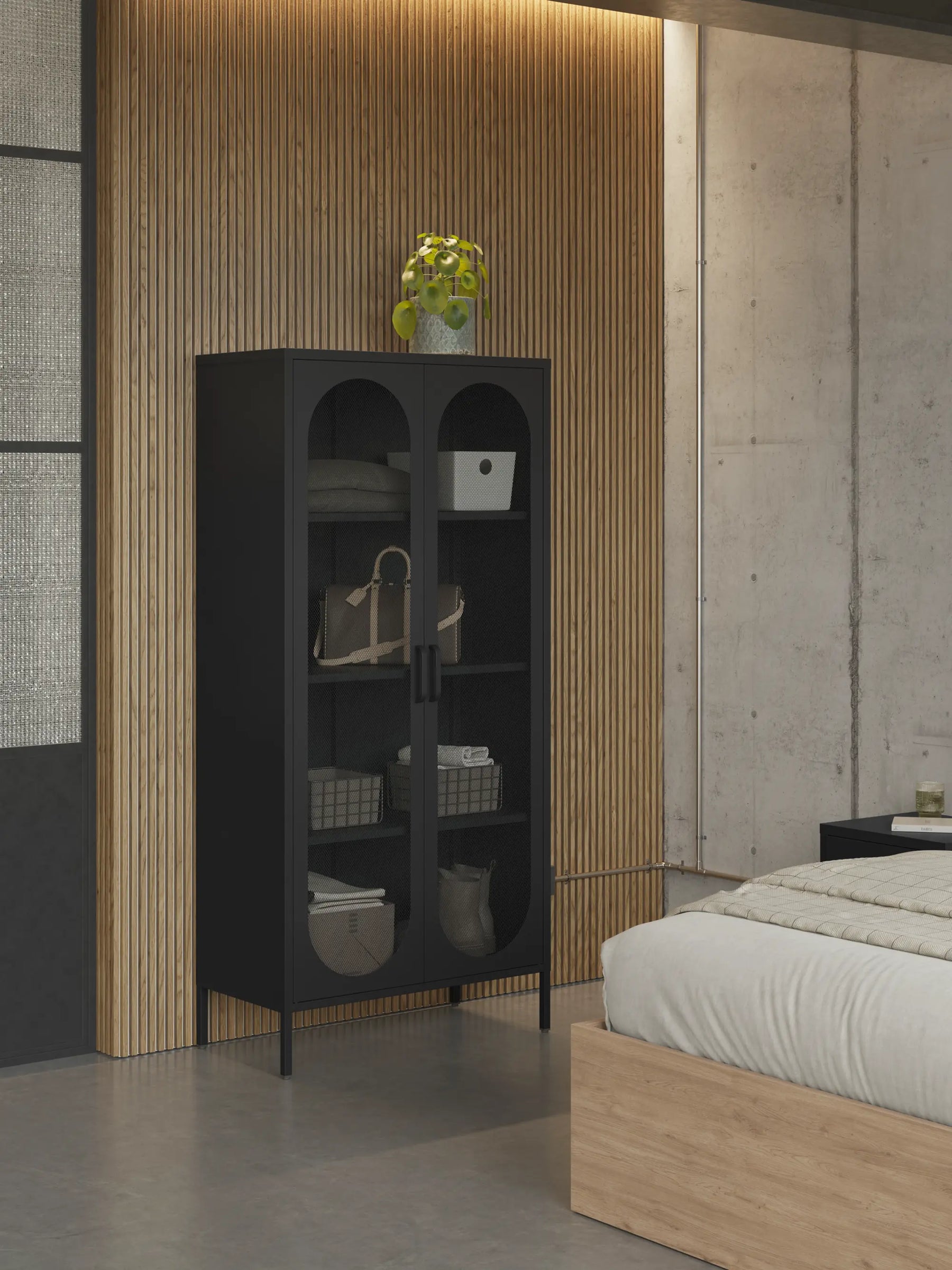 Credenza in metallo con 2 ante in rete e ripiani regolabili Diora 40x170 cm
