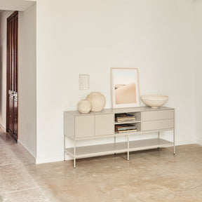Mobile TV 2 ante 2 cassetti con gambe in metallo Platt 178x74 cm