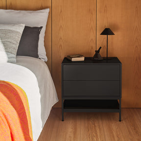 Comodino 2 cassetti con gambe in metallo Platt 55x55 cm