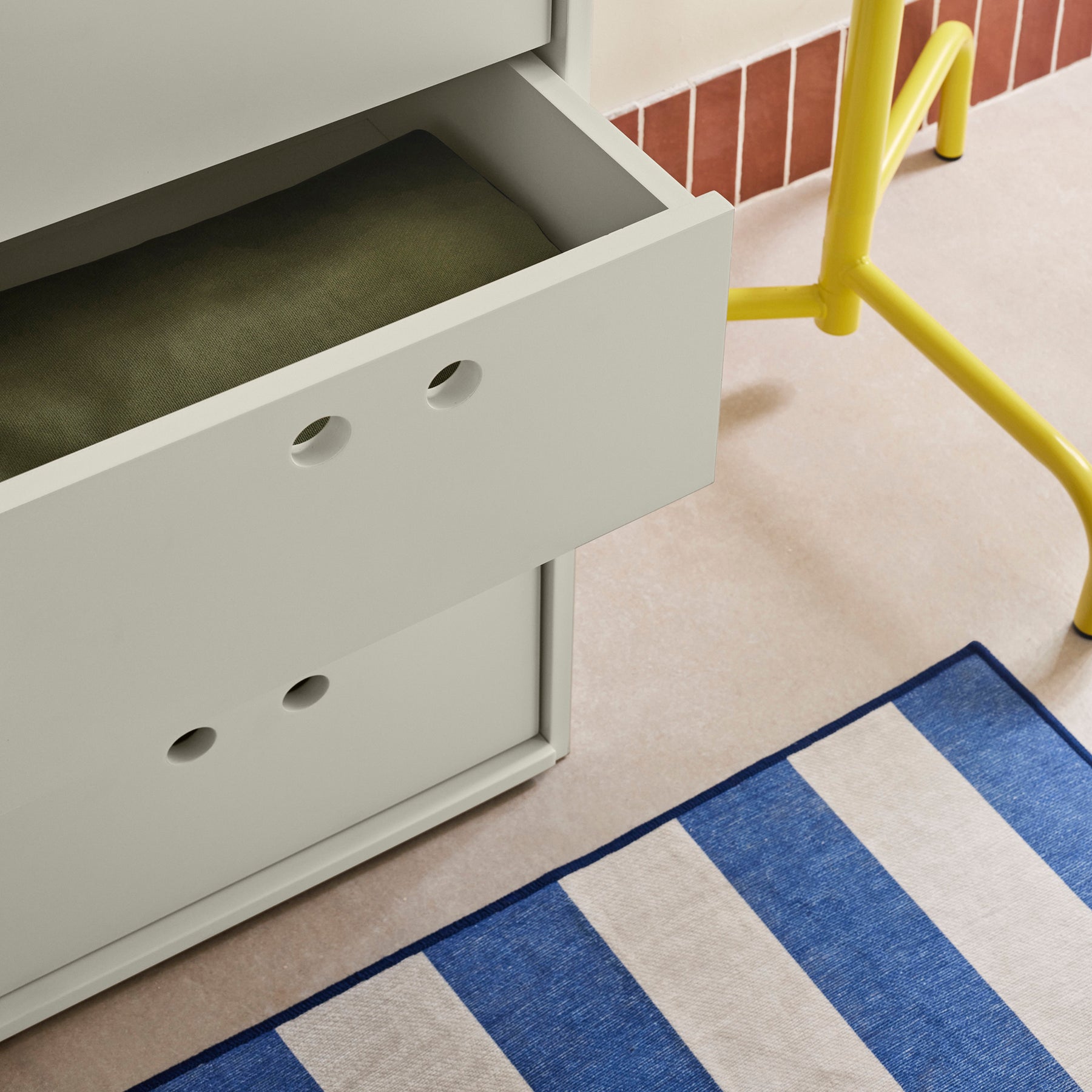 Cassettiera alta 6 cassetti Lully 40x118 cm