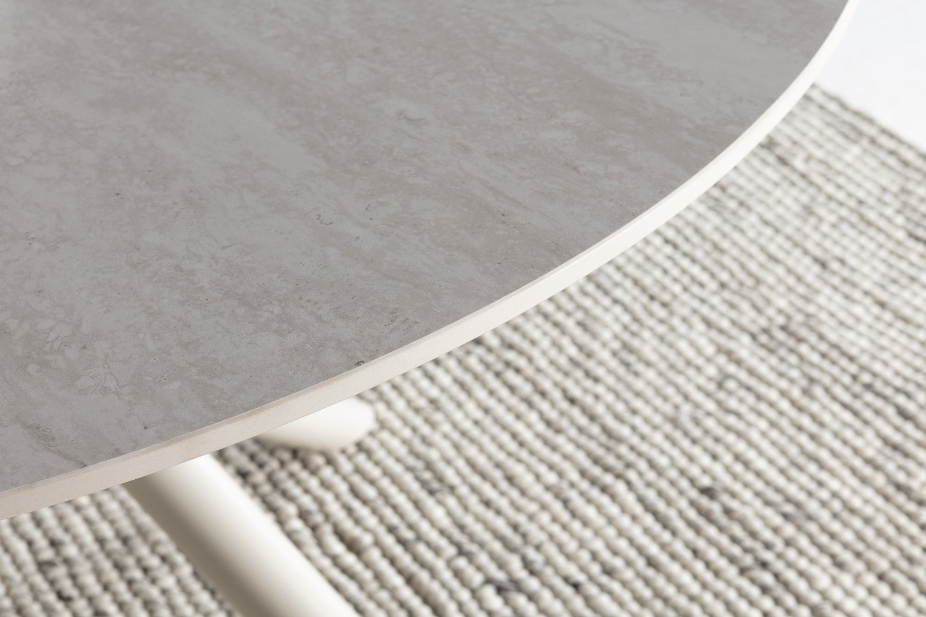 Tavolo rotondo in pietra sinterizzata Wudo 119x75 cm