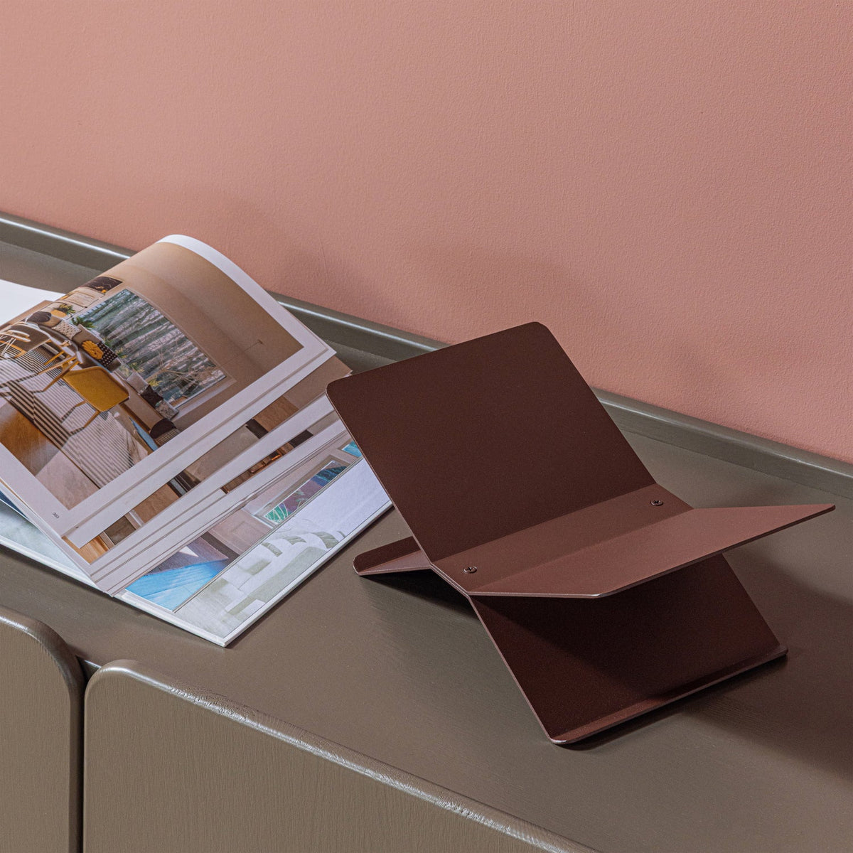 Leggio in metallo marrone Obliq 29x12 cm