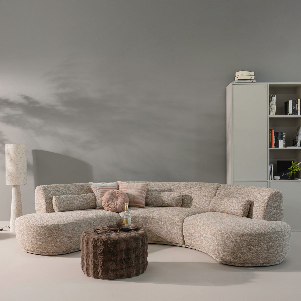 Pouf basso in tessuto marrone Olven 60x36 cm