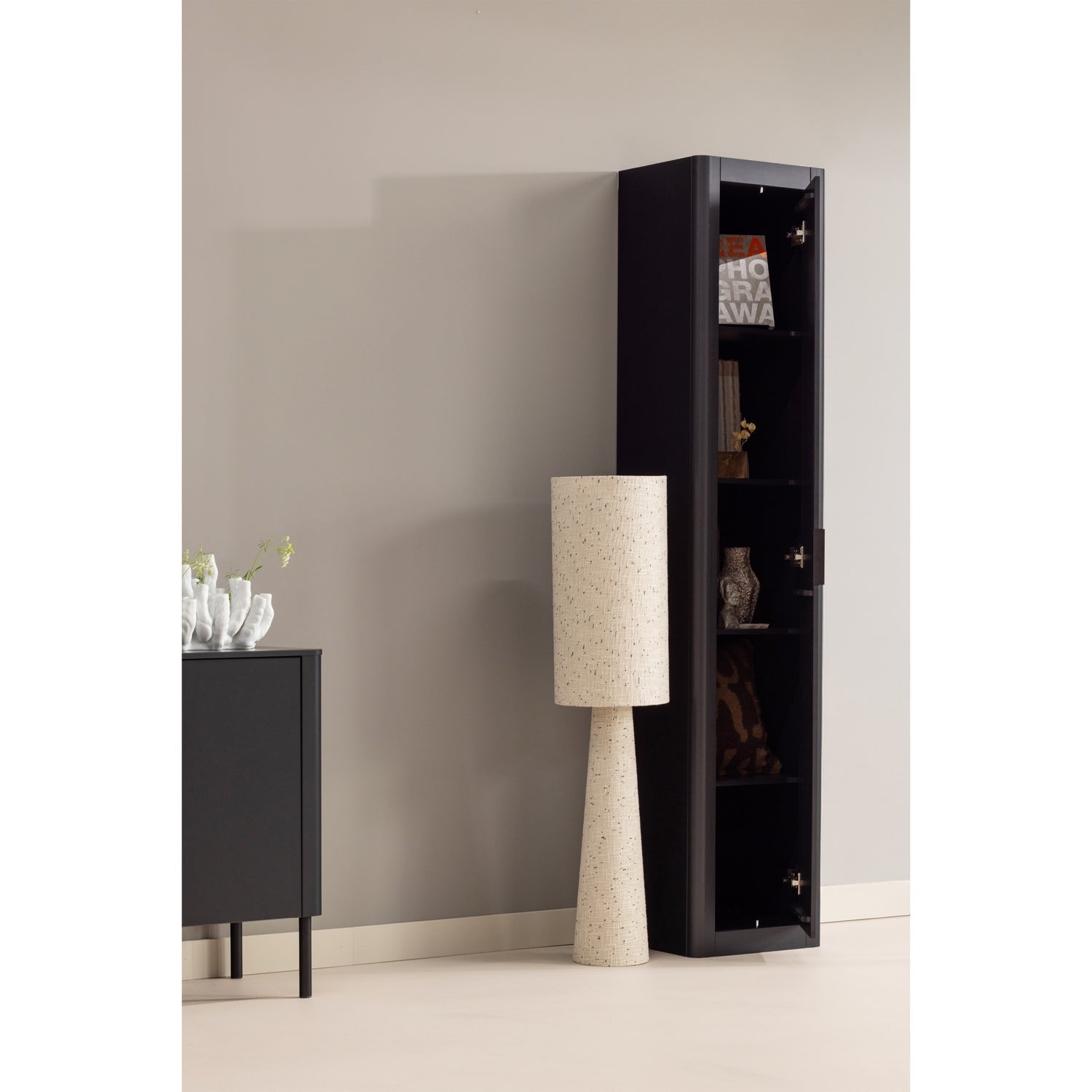 Credenza 1 anta in legno di pino Gunnar 45x217 cm