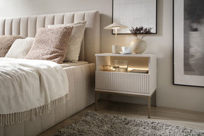 Comodino con 1 cassetto e LED integrato Aura 54x56 cm