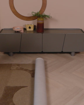 Poltrona in ciniglia con braccioli Tilia 67x75 cm