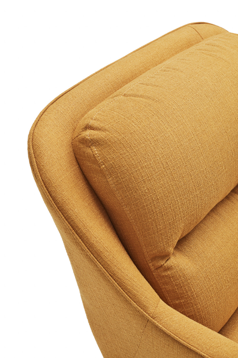 Poltrona moderna con braccioli in tessuto senape Sadira 86x91 h43 cm