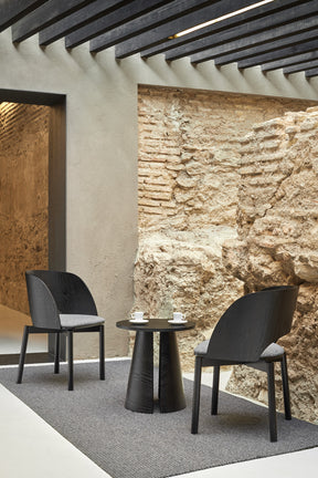 Set 2 sedie in frassino nero Dam 50x78 h45 cm