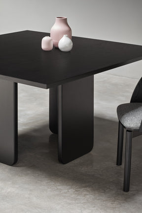 Set 2 sedie in frassino nero Dam 50x78 h45 cm