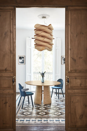 Tavolo tondo in legno colore naturale per sala da pranzo Cep di Teulat Ø137 cm