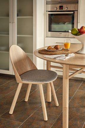 Set 2 sedie legno naturale e tessuto grigio chiaro Uma