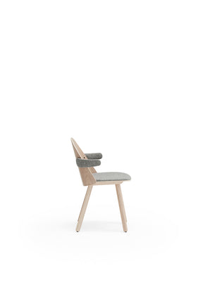 set 2 Sedie Uma in legno naturale con braccioli
