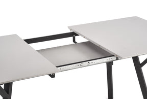 Tavolo allungabile in legno MDF laccato grigio chiaro e gambe in acciaio nero Balrog 140x80 cm - allungabile fino a 180 cm