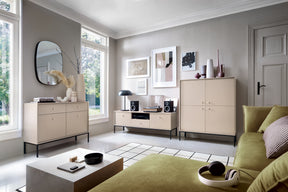 Madia con piedi in metallo 2 ante 2 cassetti in legno laminato Canterno 104x83 cm