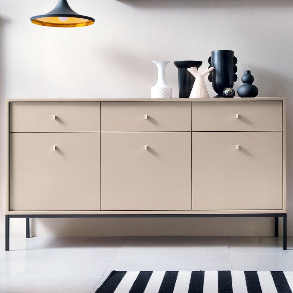 Madia con piedi in metallo 3 ante e 3 cassetti in legno laminato Canterno 154x83 cm