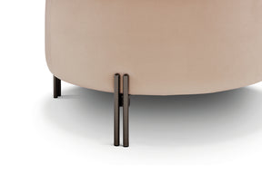 Pouf Contenitore Made in Italy Tondo in Velluto Camel con piedi in metallo - Peglia